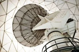Radome installation over antenna